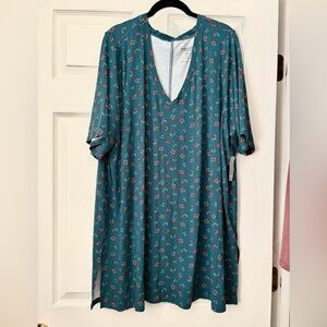 Torrid 4X green floral favorite tunic super soft v-neck side slit tee NWT